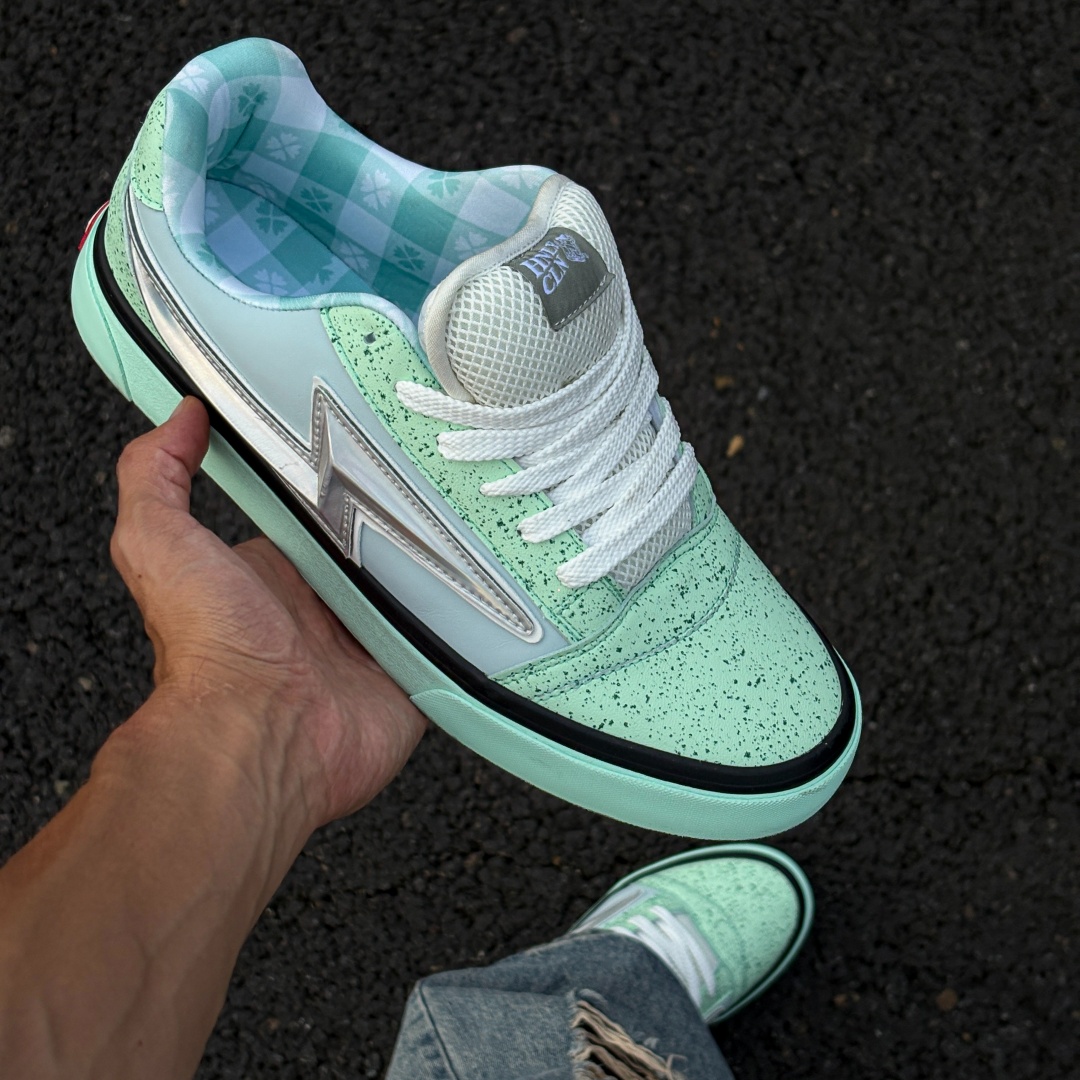 フレッシュミントグリーンライトニングチャンキーシューズ、ユニ - Vans Shoes Old Skool のレビューと価格